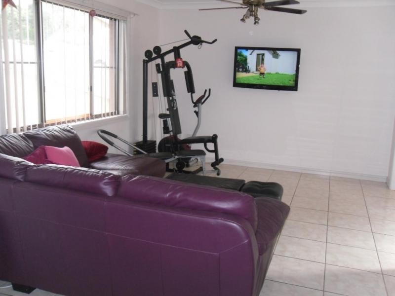 24 Evatt Street, Pelaw Main NSW 2327