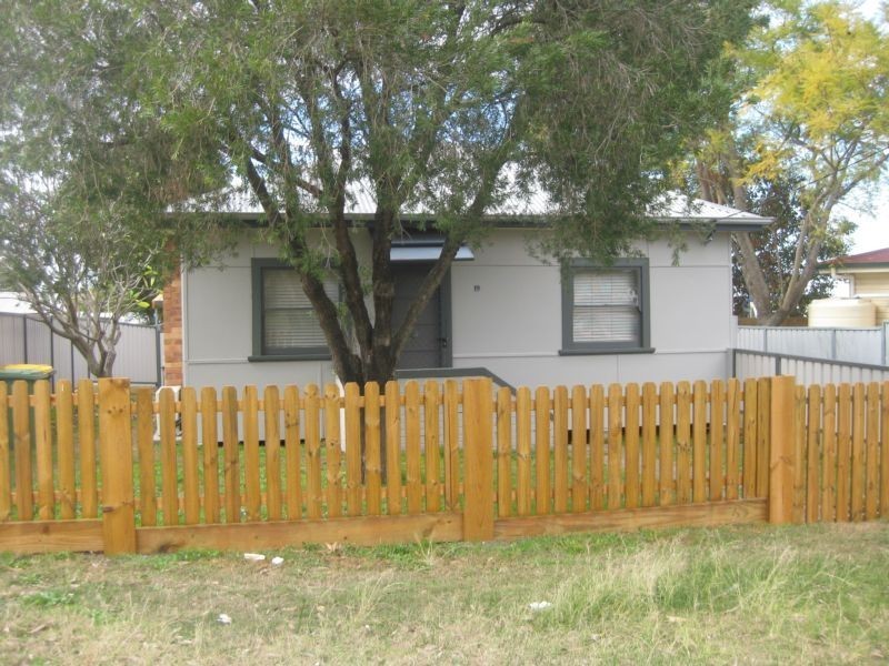 19 Merthyr Street, Kurri Kurri NSW 2327