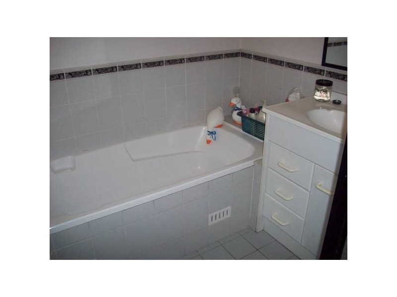 15 Centre St, Greta NSW 2334