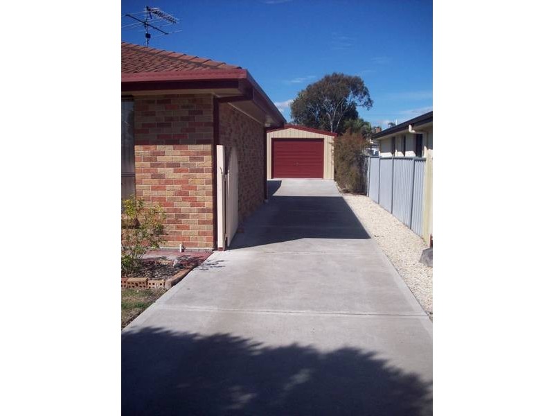 15 Centre St, Greta NSW 2334