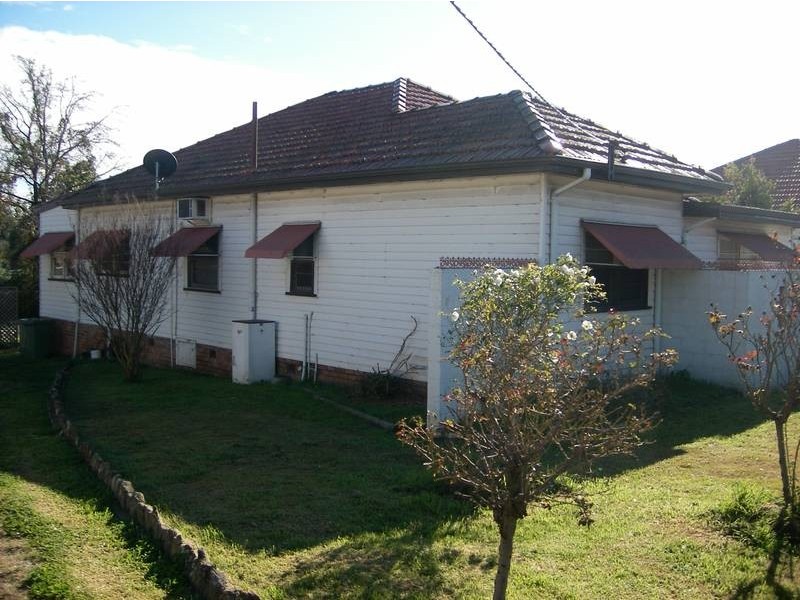 1 & 2/272 Maitland Road, Cessnock NSW 2325