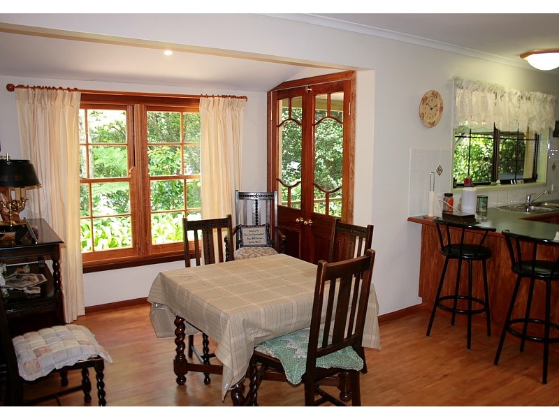 98 geissmann dr, North Tamborine QLD 4272