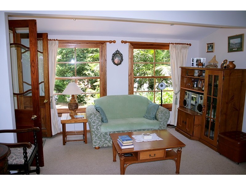 98 geissmann dr, North Tamborine QLD 4272