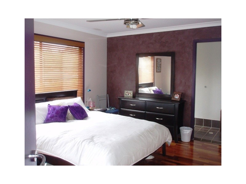 Eagle Heights QLD 4271
