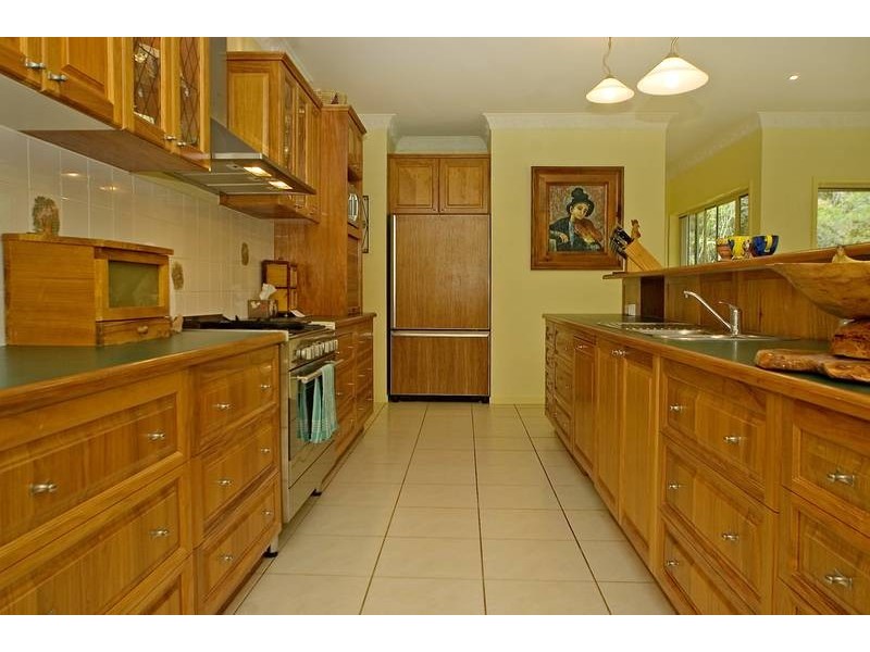 35 WATERFALL DR, Wongawallan QLD 4210