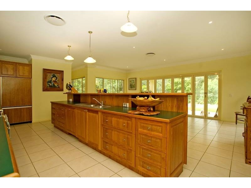 35 WATERFALL DR, Wongawallan QLD 4210
