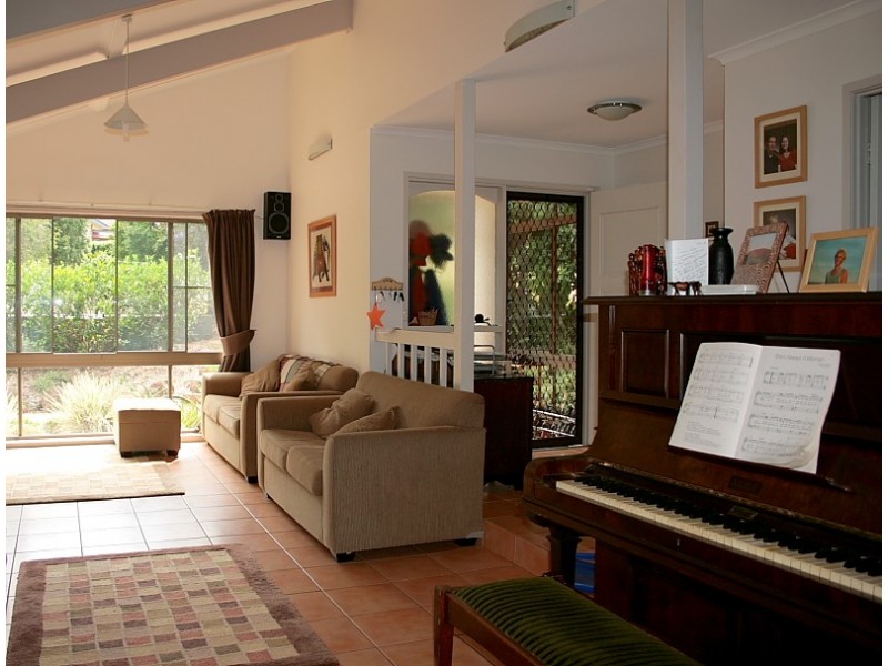 22 Griffith street, North Tamborine QLD 4272