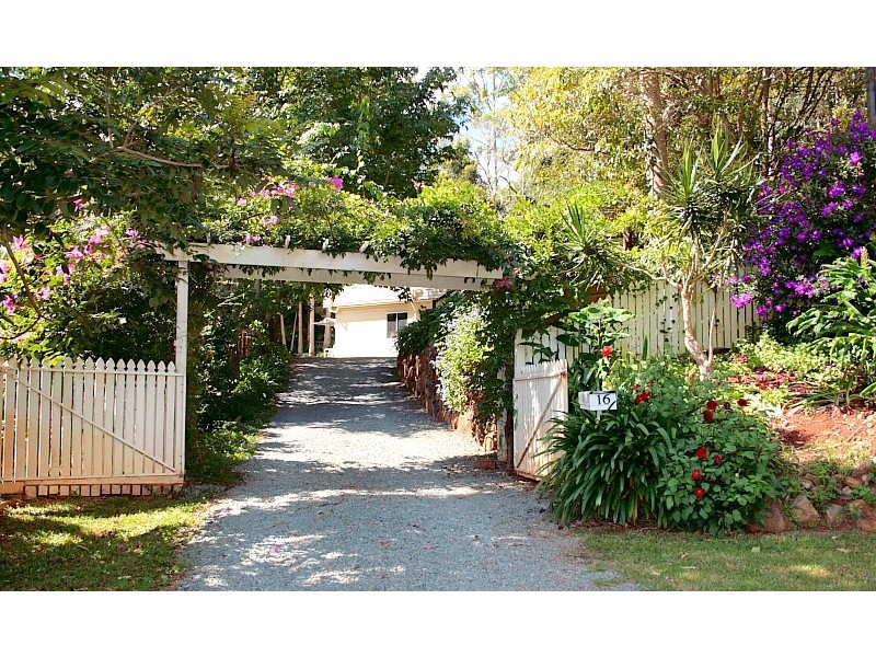 16 Mayon Court, Eagle Heights QLD 4271