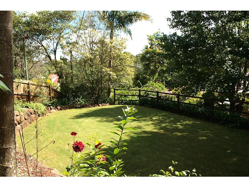 16 Mayon Court, Eagle Heights QLD 4271