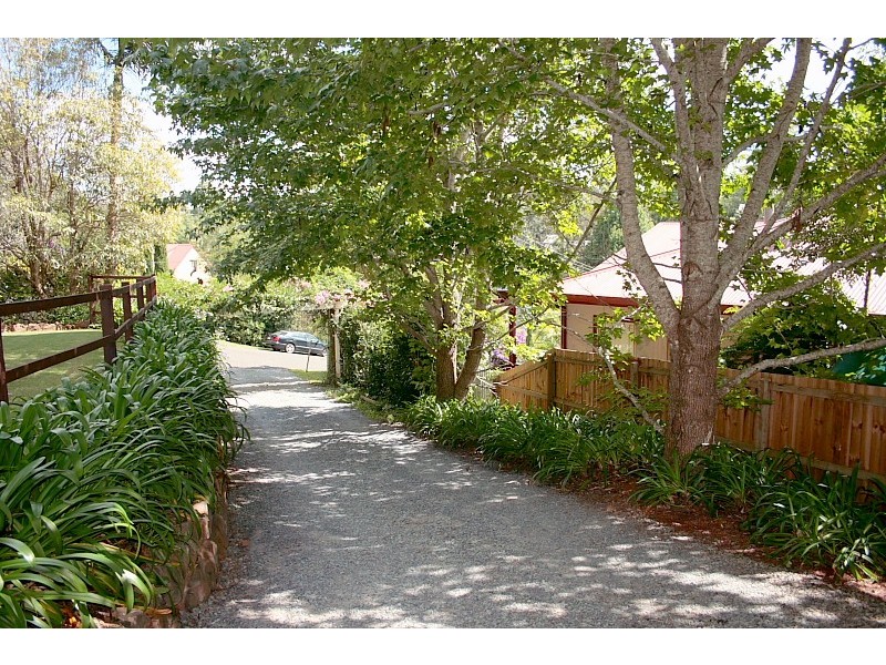 16 Mayon Court, Eagle Heights QLD 4271