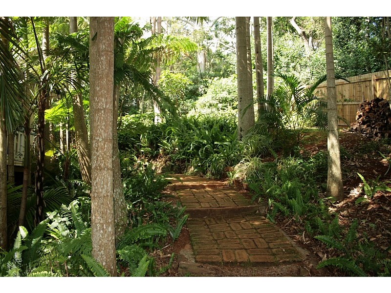 16 Mayon Court, Eagle Heights QLD 4271