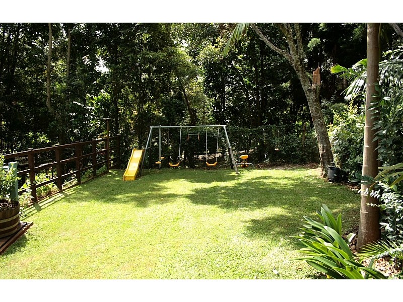 16 Mayon Court, Eagle Heights QLD 4271