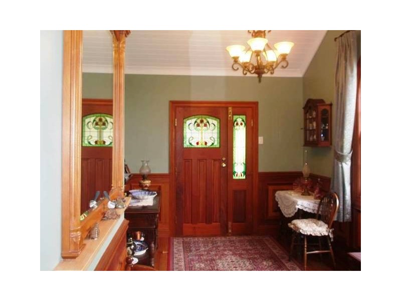 6 Wongawallan Road, Eagle Heights QLD 4271