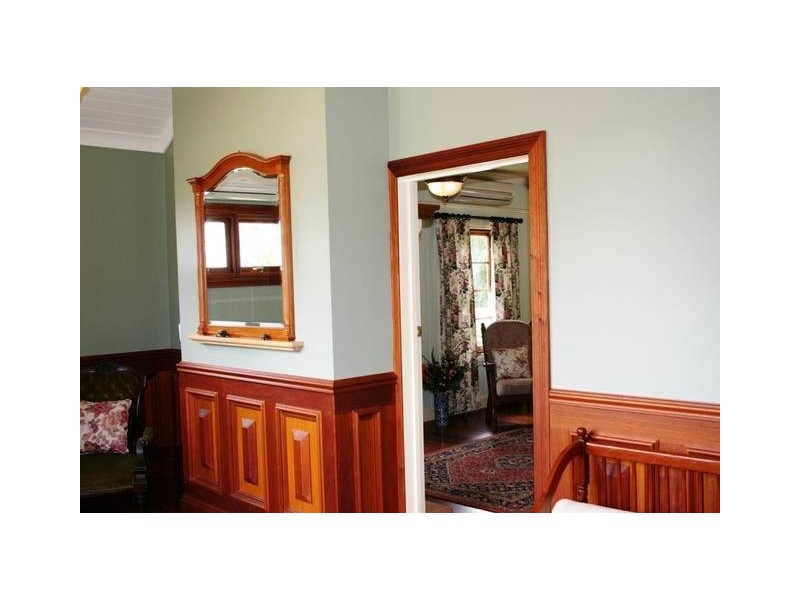 6 Wongawallan Road, Eagle Heights QLD 4271