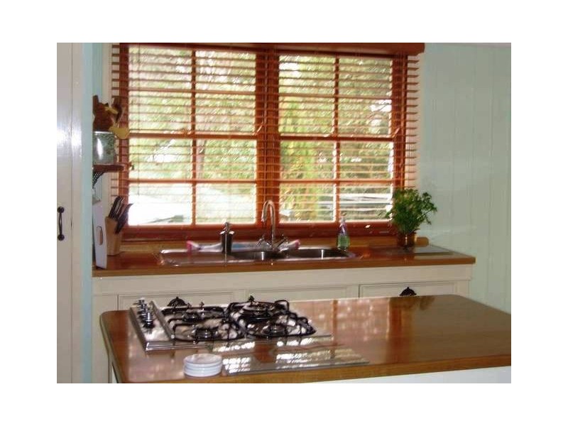 6 Wongawallan Road, Eagle Heights QLD 4271