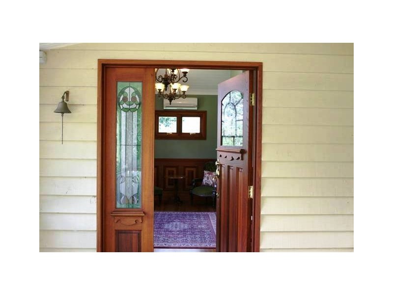 6 Wongawallan Road, Eagle Heights QLD 4271