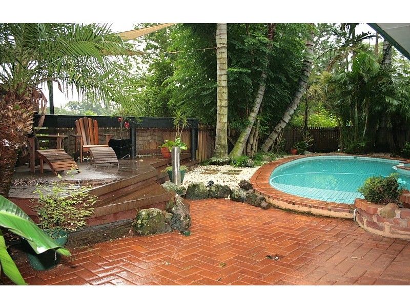 13 Mayon Court, Eagle Heights QLD 4271