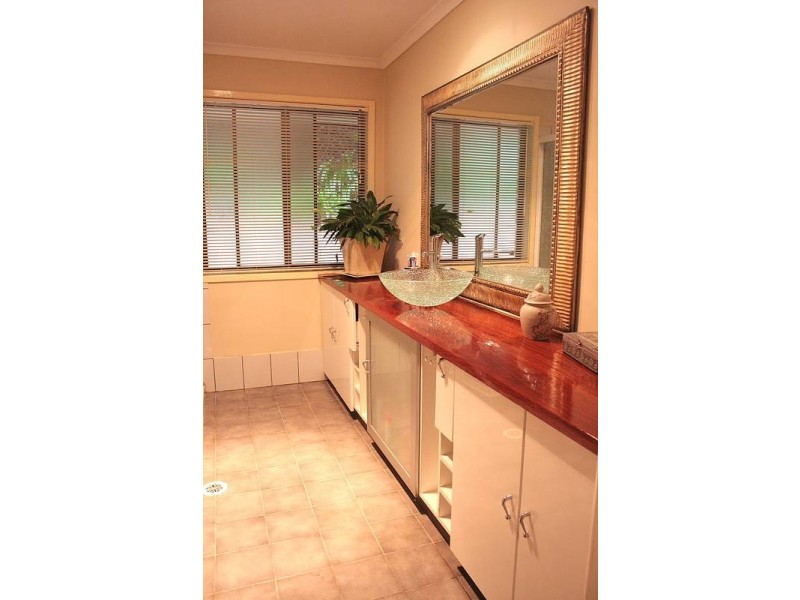 13 Mayon Court, Eagle Heights QLD 4271