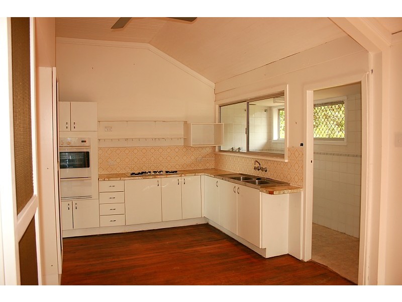 37-39 Central Avenue, Eagle Heights QLD 4271