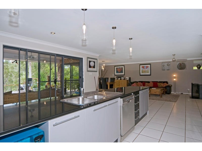 31 Pinnacle Dr, Wongawallan QLD 4210