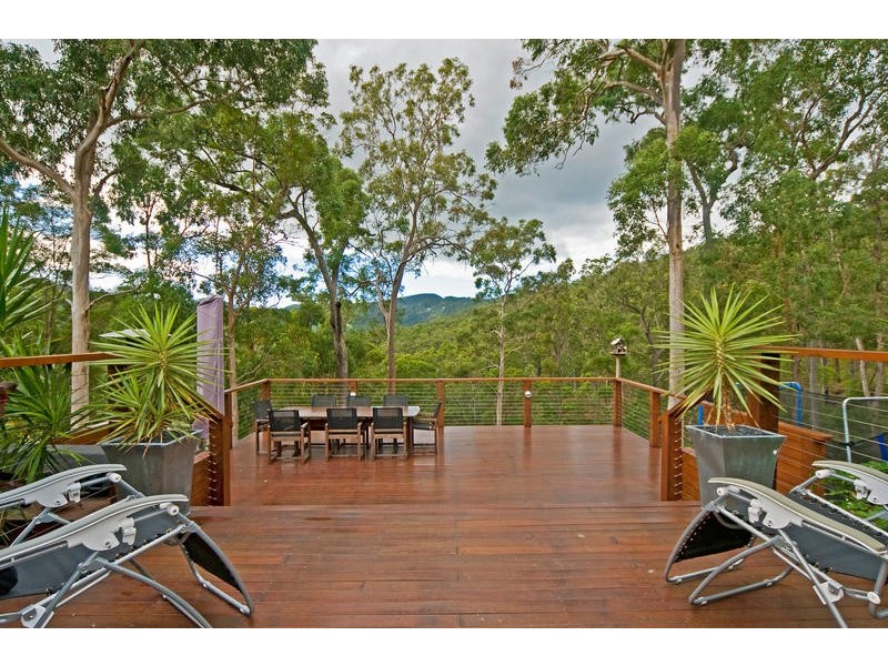 31 Pinnacle Dr, Wongawallan QLD 4210