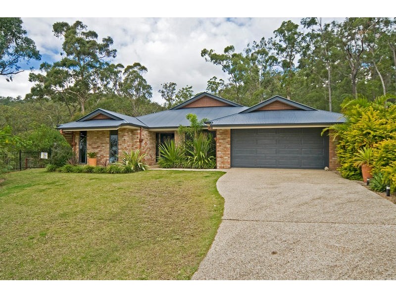 31 Pinnacle Dr, Wongawallan QLD 4210