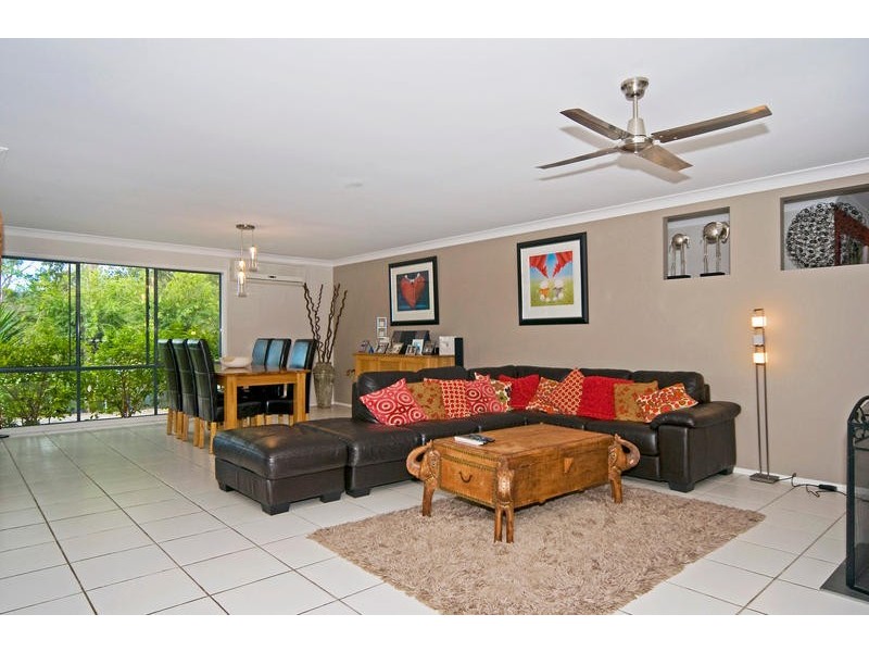 31 Pinnacle Dr, Wongawallan QLD 4210