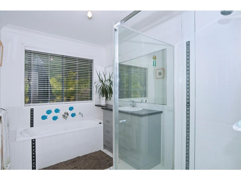 31 Pinnacle Dr, Wongawallan QLD 4210