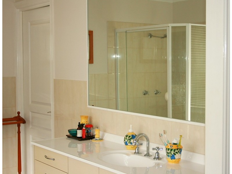 Eagle Heights QLD 4271