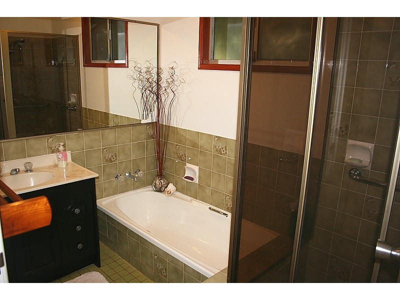 Eagle Heights QLD 4271
