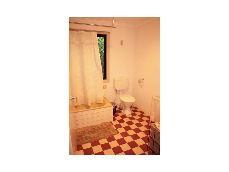 Eagle Heights QLD 4271