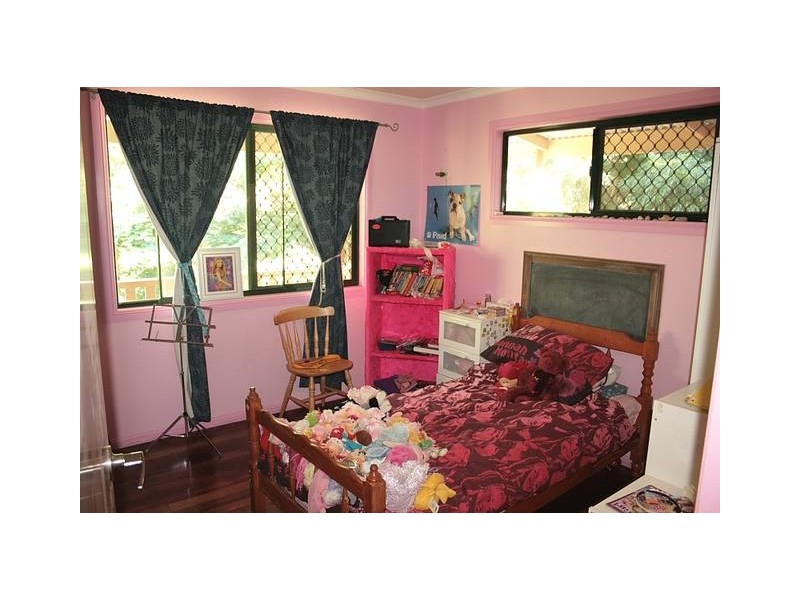 Eagle Heights QLD 4271