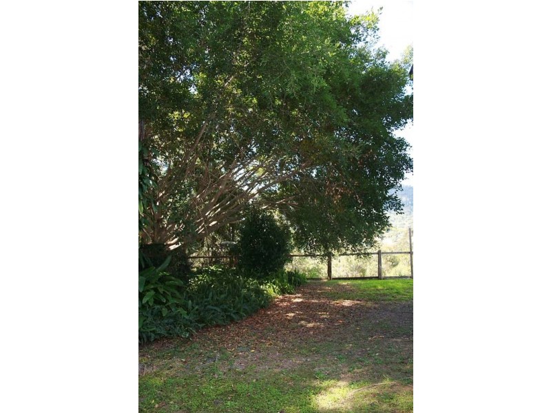 Wongawallan QLD 4210