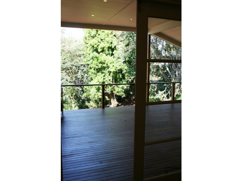 8 Coleman Square, North Tamborine QLD 4272