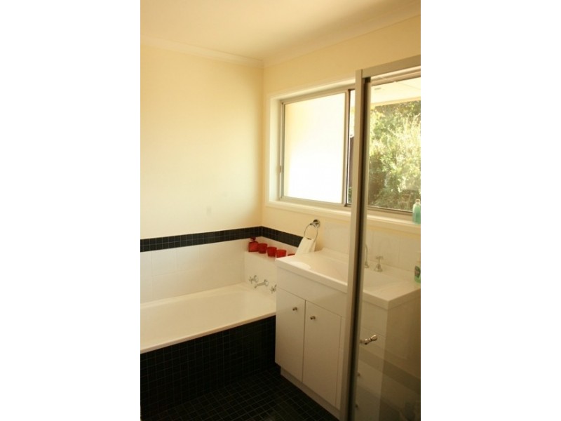 62 Magnetic Drive, Eagle Heights QLD 4271