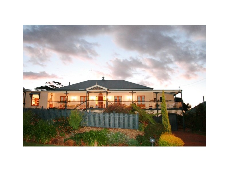 15 Paradise Drive, Eagle Heights QLD 4271