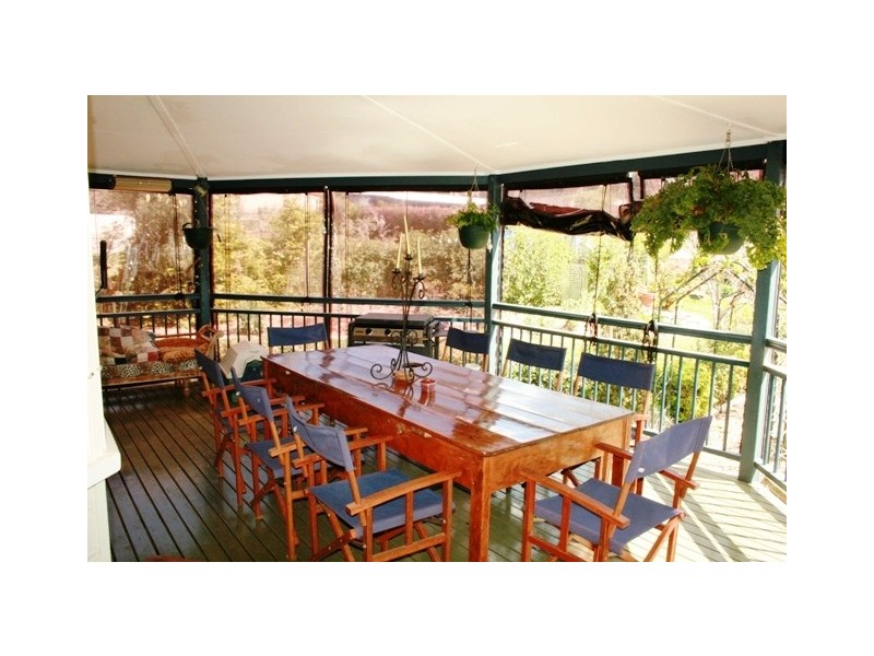 15 Paradise Drive, Eagle Heights QLD 4271