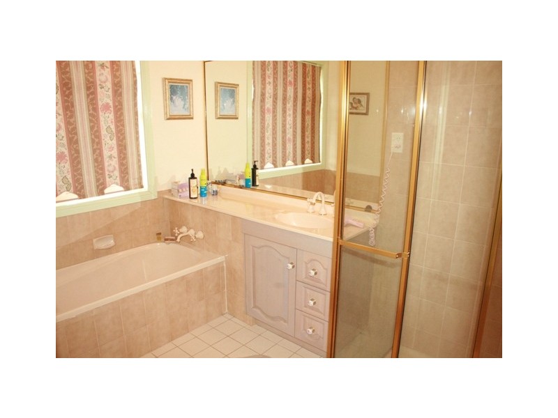 Eagle Heights QLD 4271