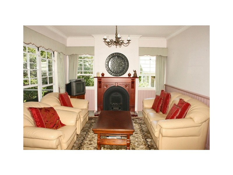 Eagle Heights QLD 4271