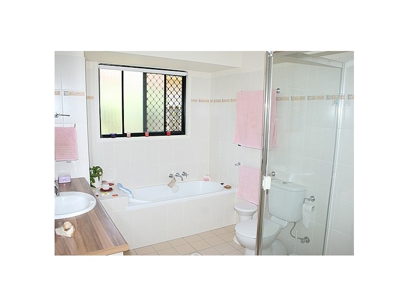 Eagle Heights QLD 4271