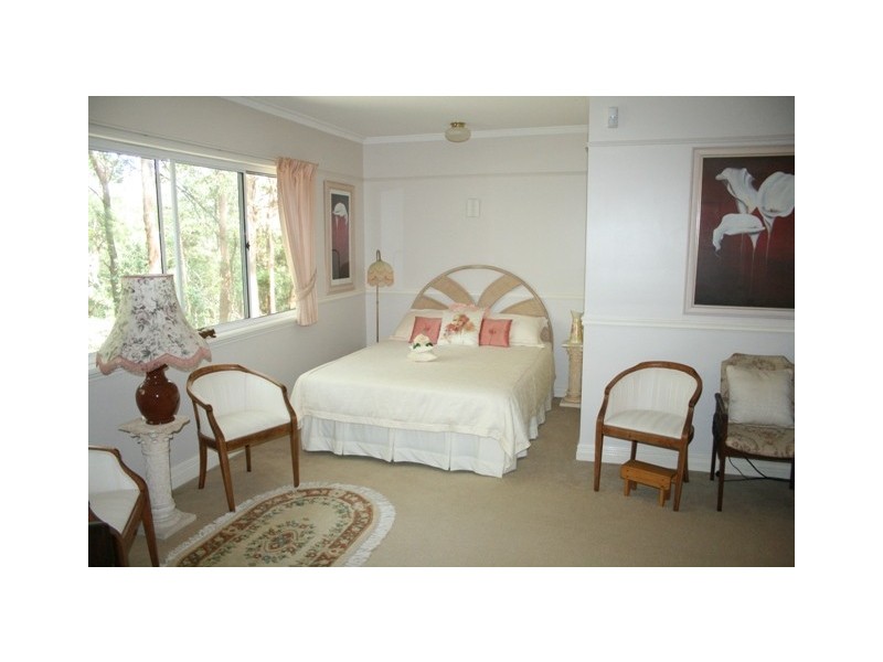 102 Wongawallan Road, Eagle Heights QLD 4271