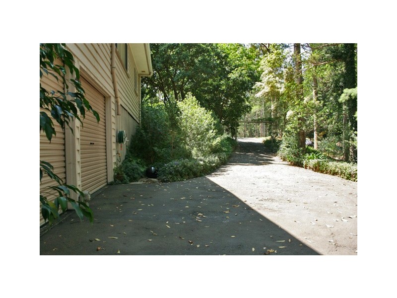 102 Wongawallan Road, Eagle Heights QLD 4271