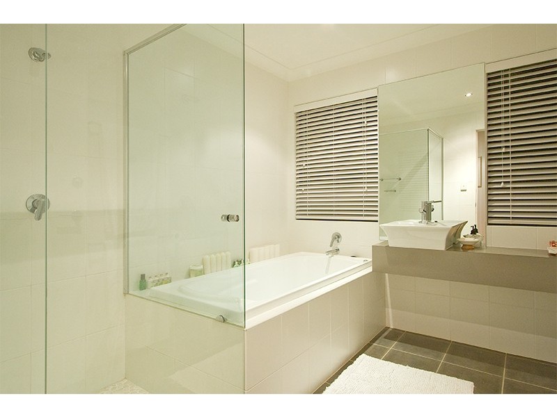 Eagle Heights QLD 4271