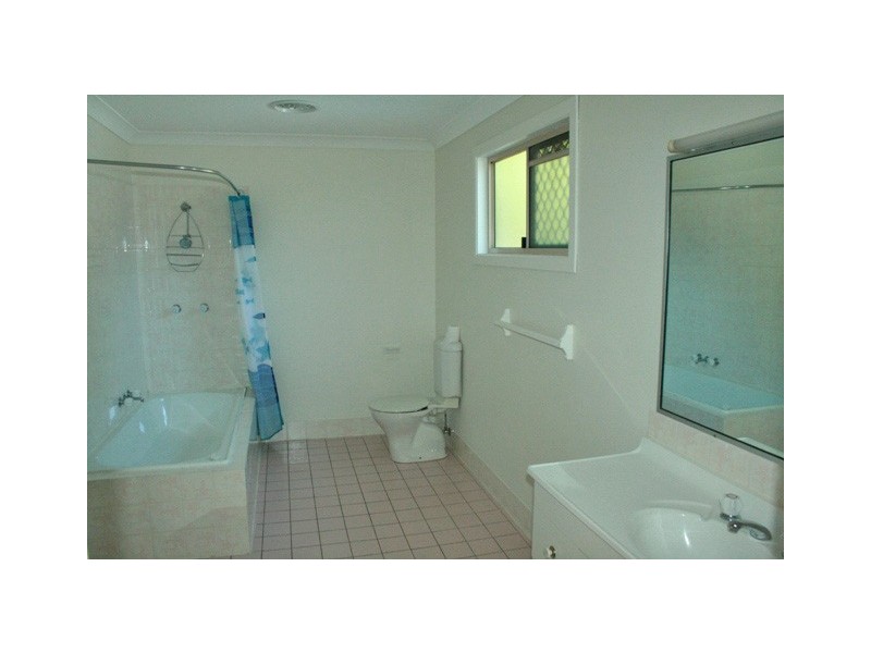 Eagle Heights QLD 4271