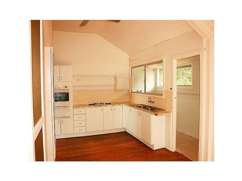 26 Cliff Way, Eagle Heights QLD 4271