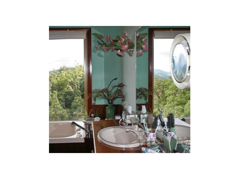 Eagle Heights QLD 4271