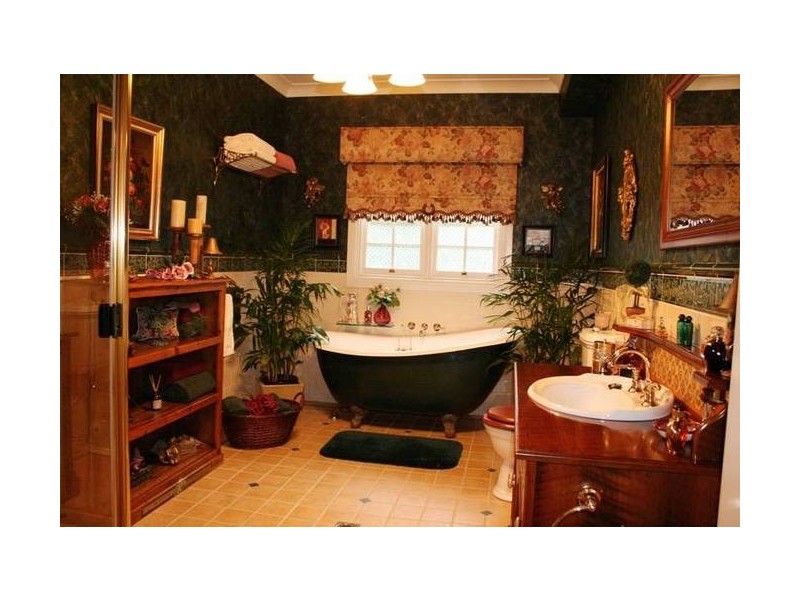 Eagle Heights QLD 4271