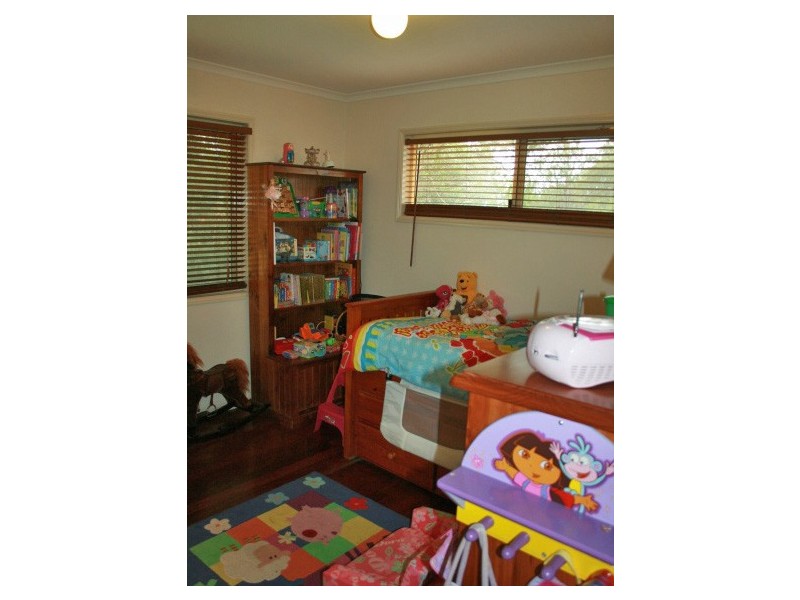 Eagle Heights QLD 4271