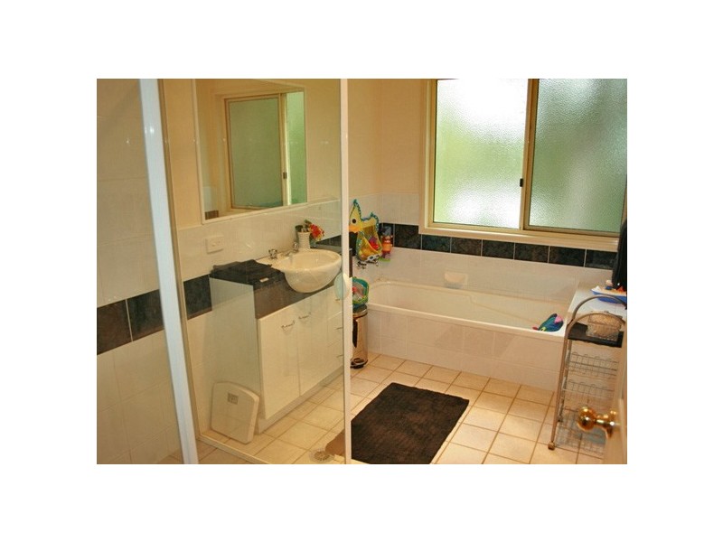 Eagle Heights QLD 4271