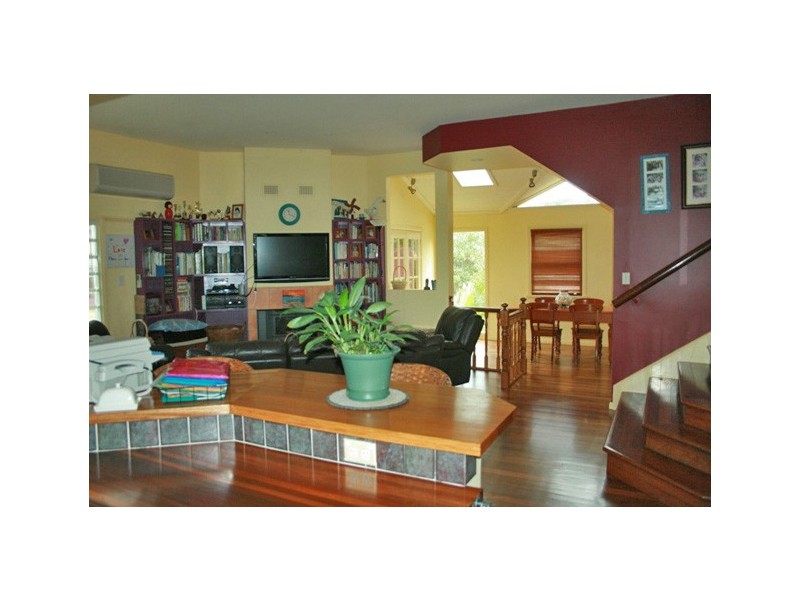 11 Kailas, Eagle Heights QLD 4271